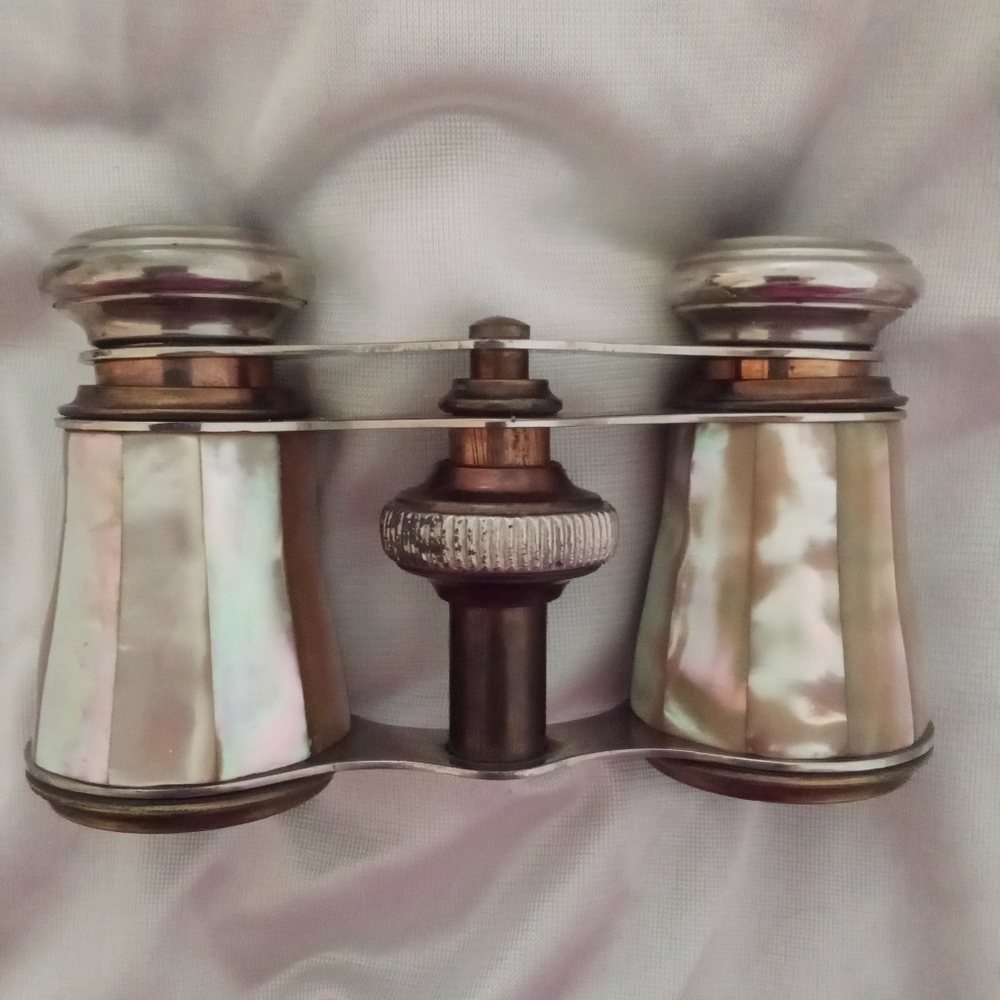 Chevalier Paris opera glasses/binoculars